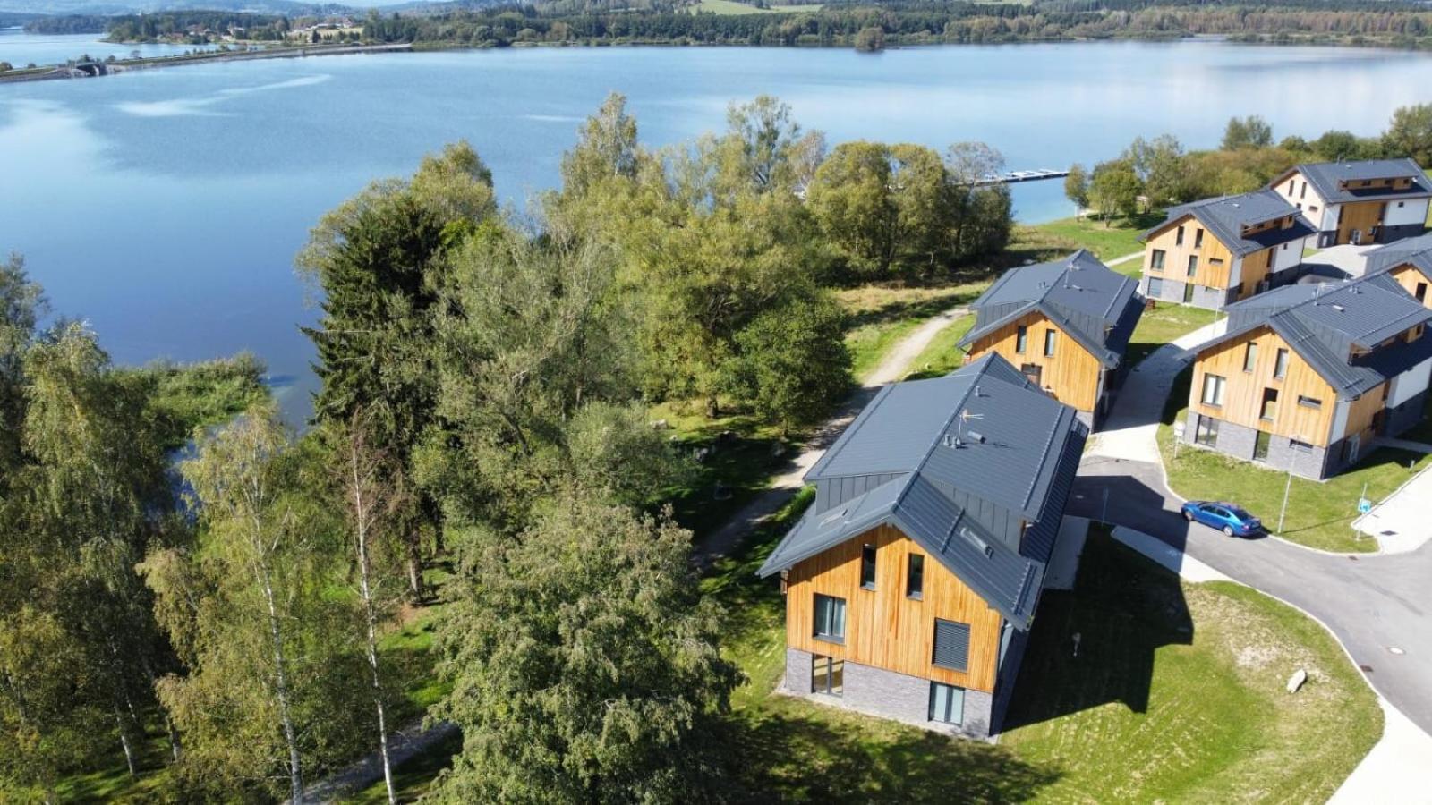 Apartman Na Brehu Lipna Černá v Pošumaví Kültér fotó